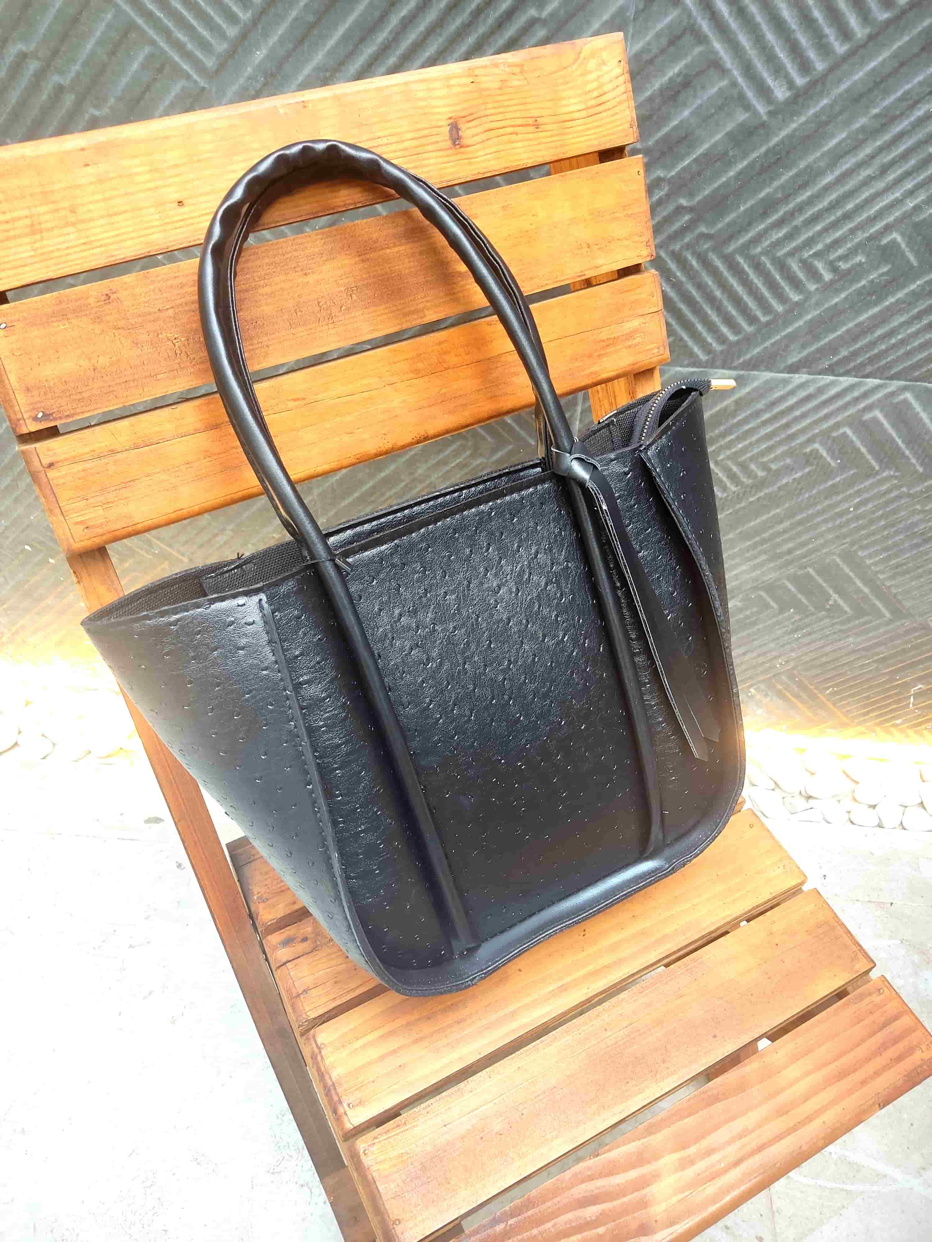 کیف دوشی پاپپونی مشکی